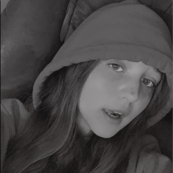 Meet your Posher, Addie - Picture 1 of 1